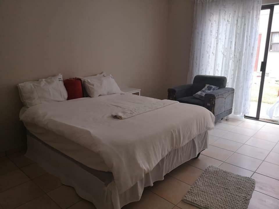 Stevens Guesthouse Swakopmund Rum bild
