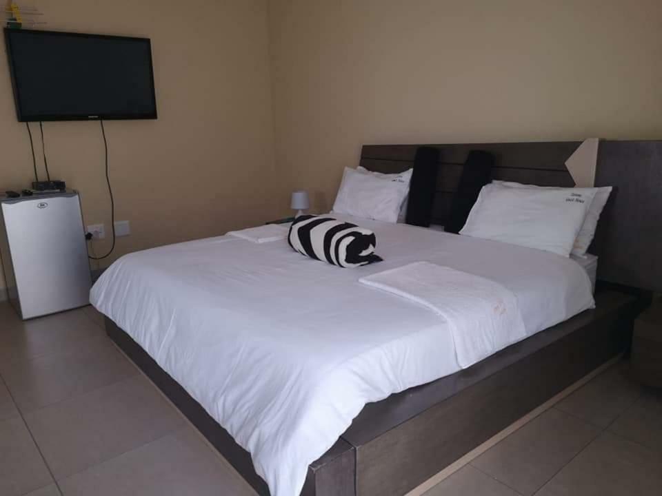 Stevens Guesthouse Swakopmund Rum bild