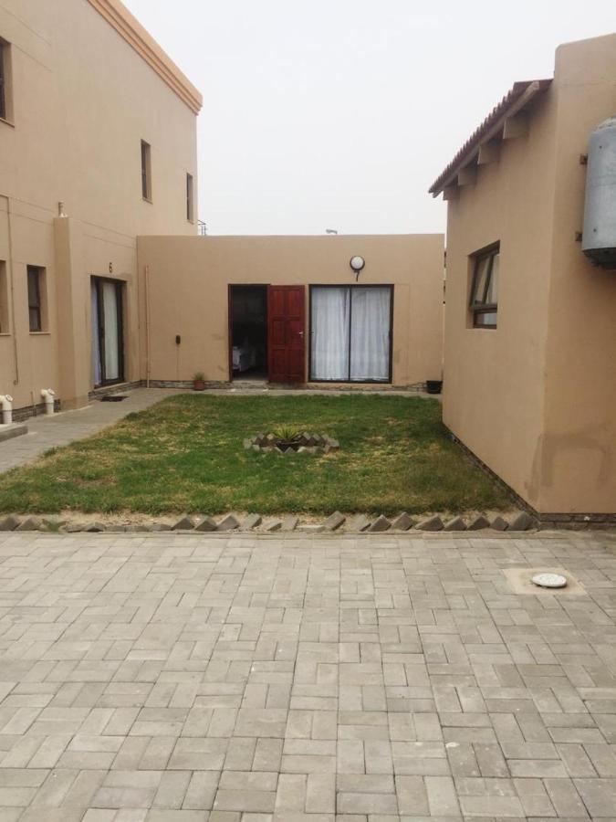 Stevens Guesthouse Swakopmund Exteriör bild