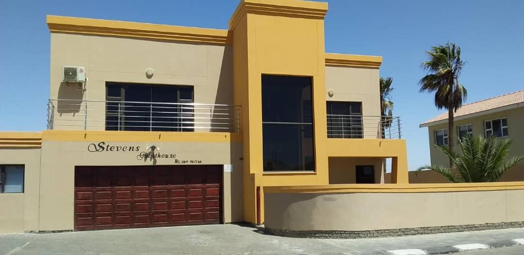 Stevens Guesthouse Swakopmund Exteriör bild